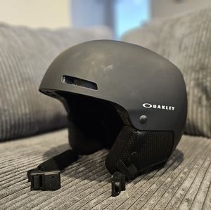 Mens large ski/snowboard helmet